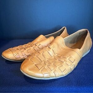 Bueno Woven Leather Loafers in Brown